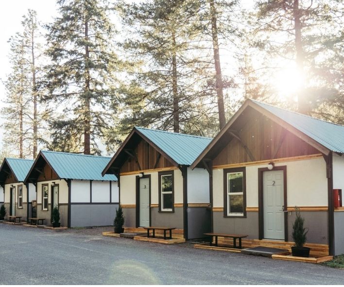 LOGE LEAVENWORTH